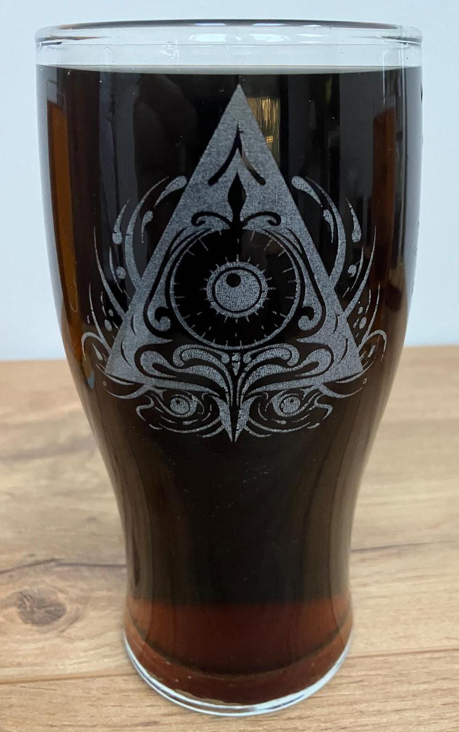 Engraved DnD Character Pint Glasses choose from 12 designs