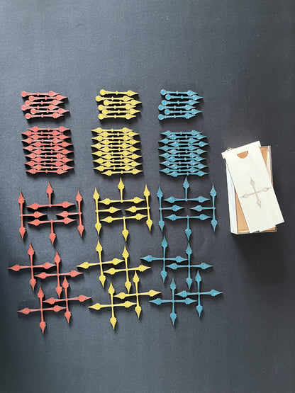 Set of 26 Directional pointers/arrows with optional storage box for Arkham Horror "The Card Game"