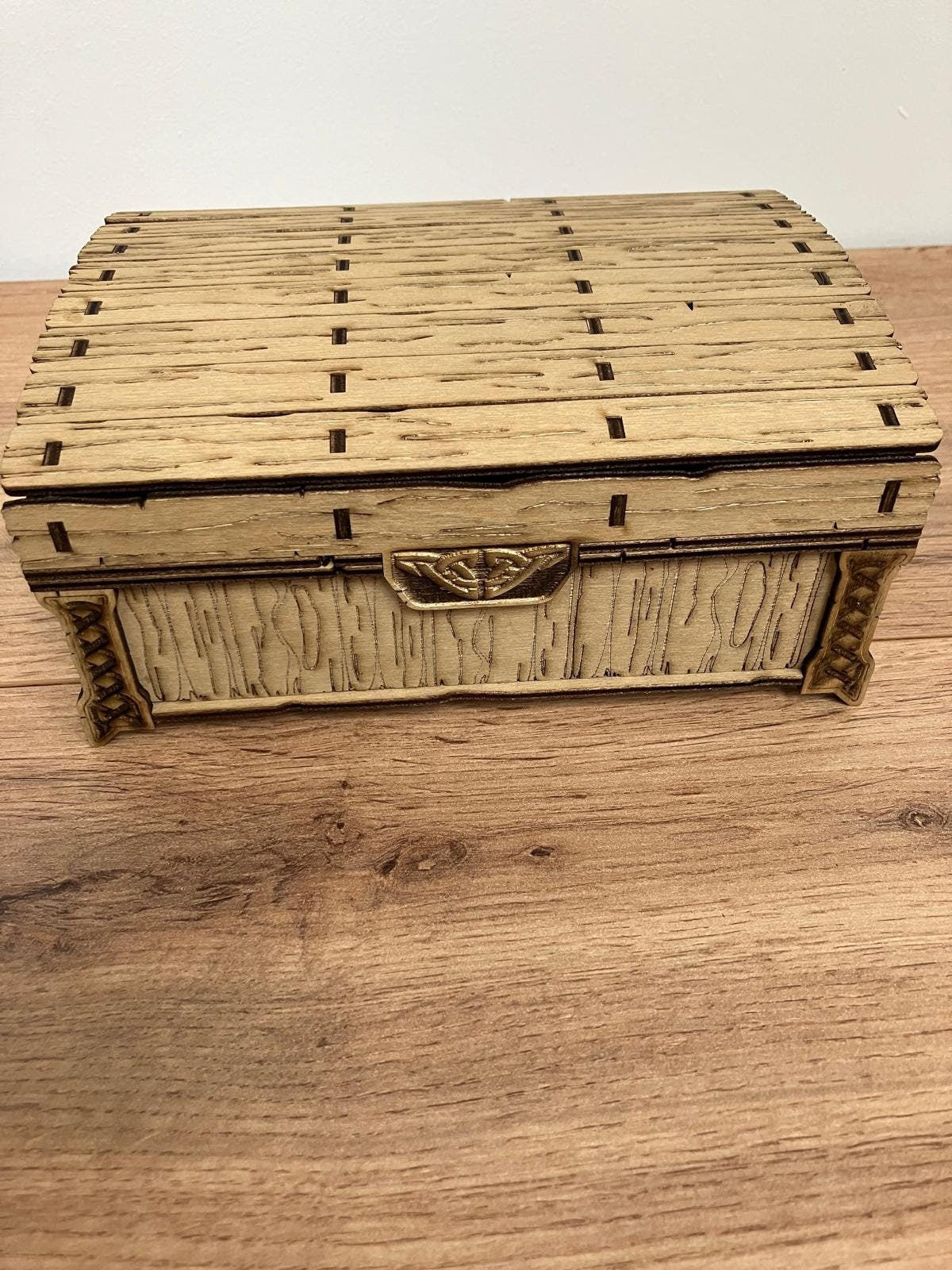 Wooden Chest Box with integrated hinge