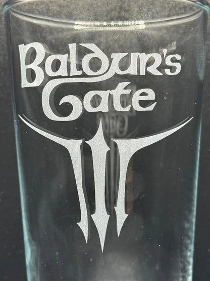 Baldurs Gate 3 - Engraved Pint Glass