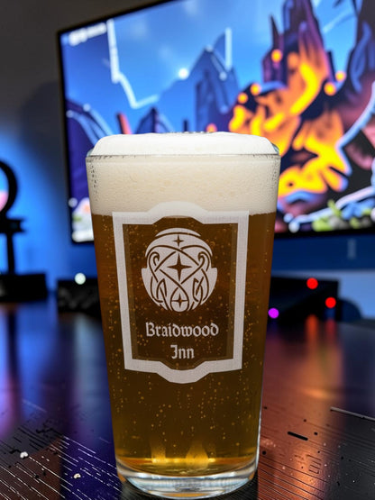 Braidwood Inn - Elder Scrolls Themed - Engraved Pint Glass - Presentation Box