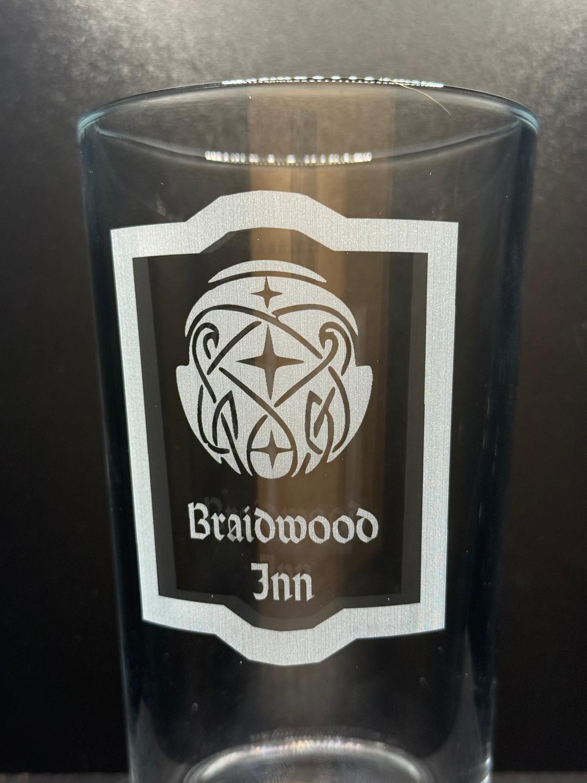 Braidwood Inn - Elder Scrolls Themed - Engraved Pint Glass - Presentation Box