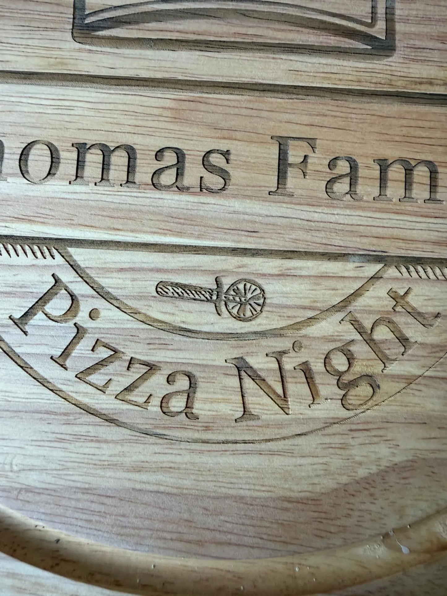 Personalised Round Pizza, presentation, charcuterie, chopping board