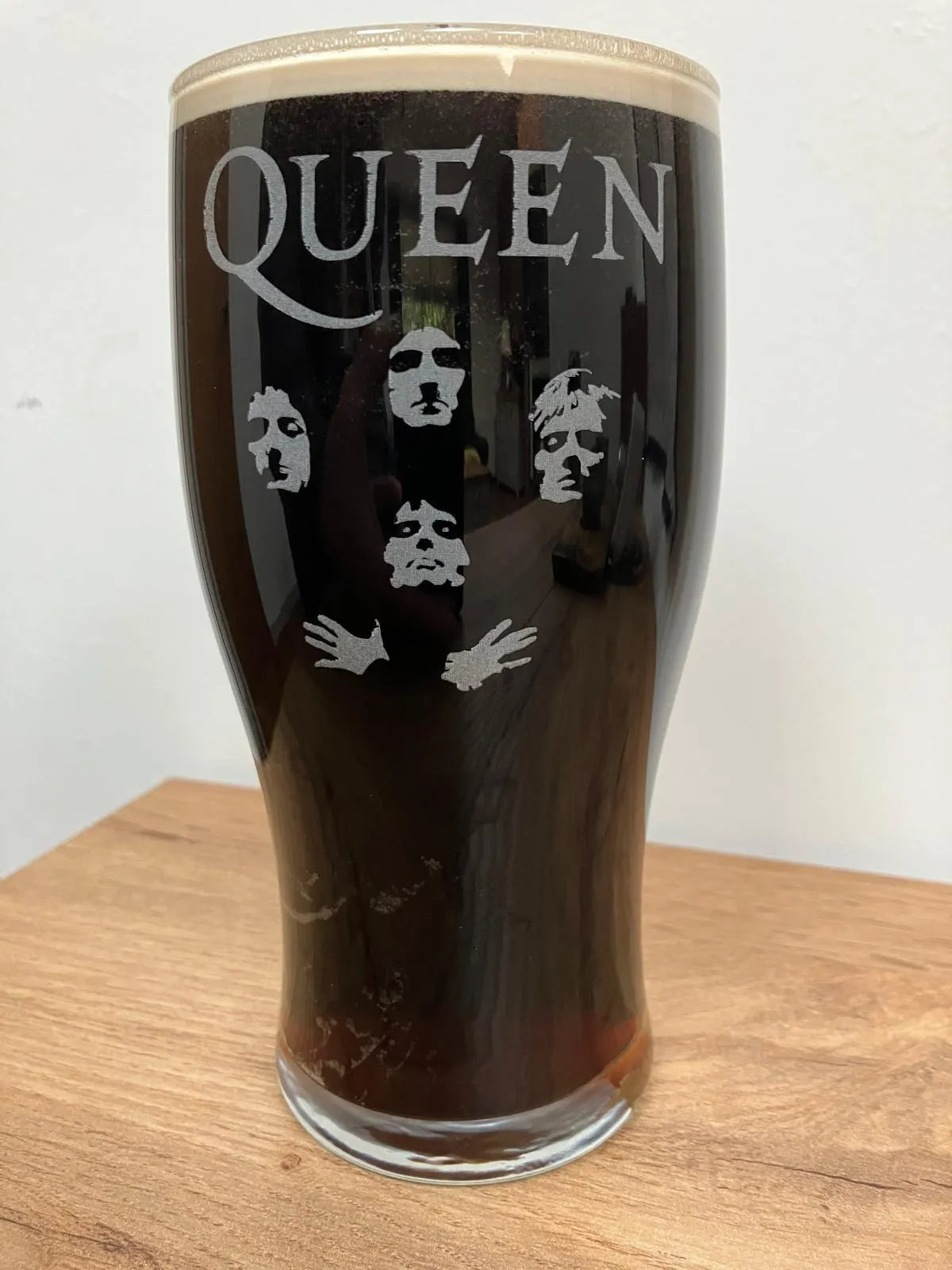 Rock - Pop - K-pop Band Engraved Pint Glasses choose your band - Presentation Box