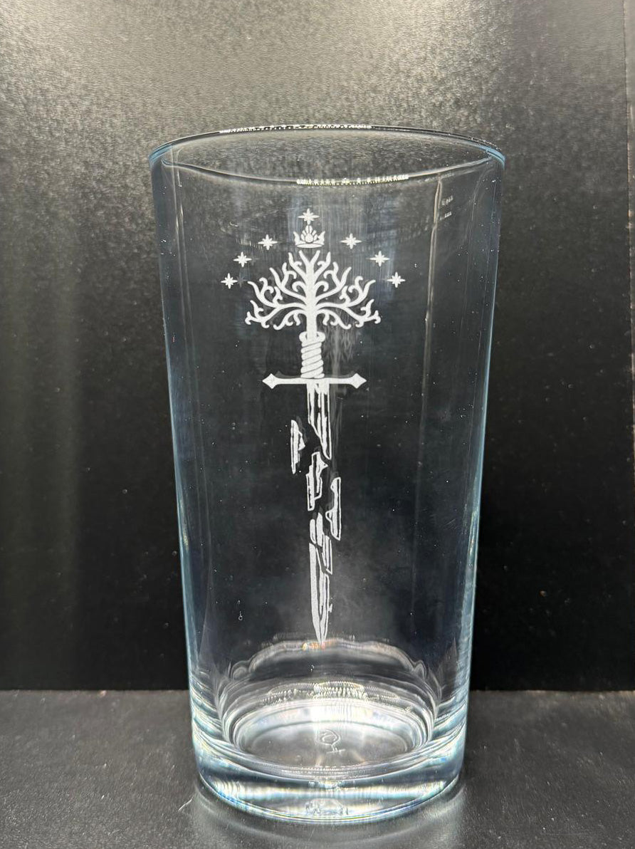 Anduril Full Sword - Engraved Pint Glass - Presentation Box