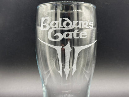 Baldurs Gate 3 - Engraved Pint Glass