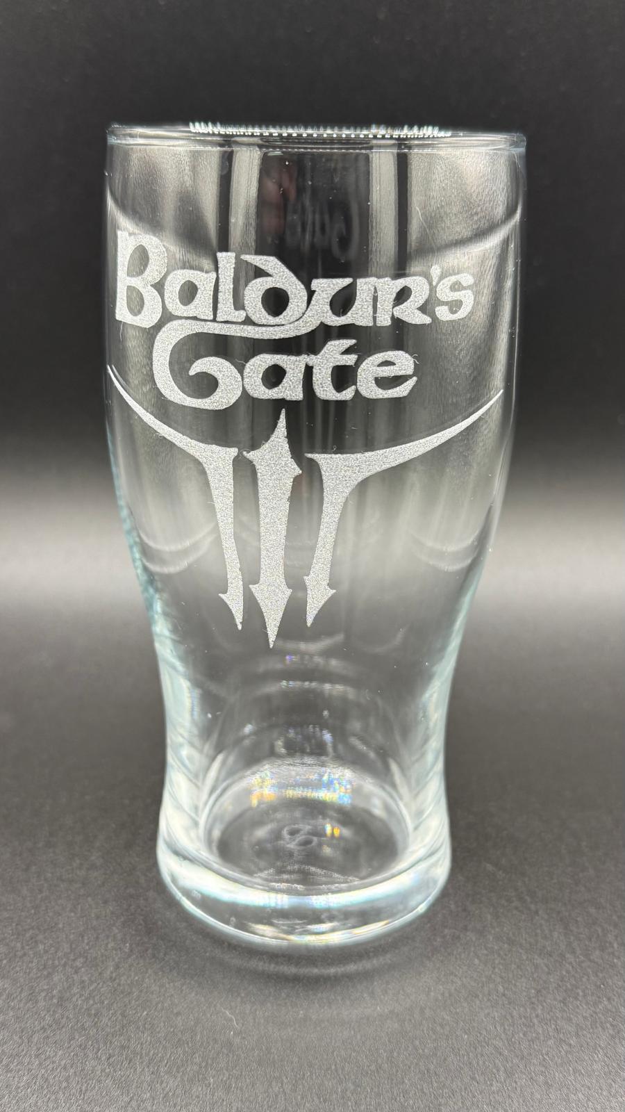 Baldurs Gate 3 - Engraved Pint Glass