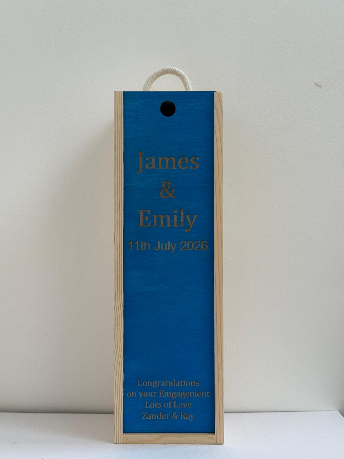 Names & Monogram - Personalise - Bespoke Bottle Box - Choose from 10 Designs - 6 Colours - Wood and Acrylic