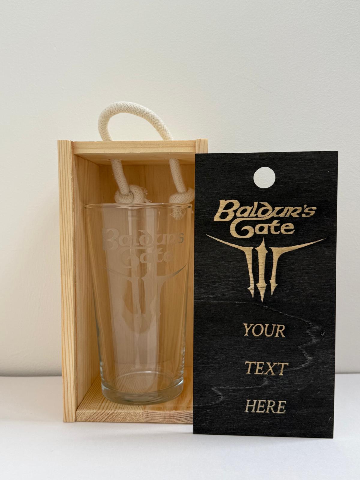 Baldurs Gate 3 - Engraved Pint Glass - Presentation Box
