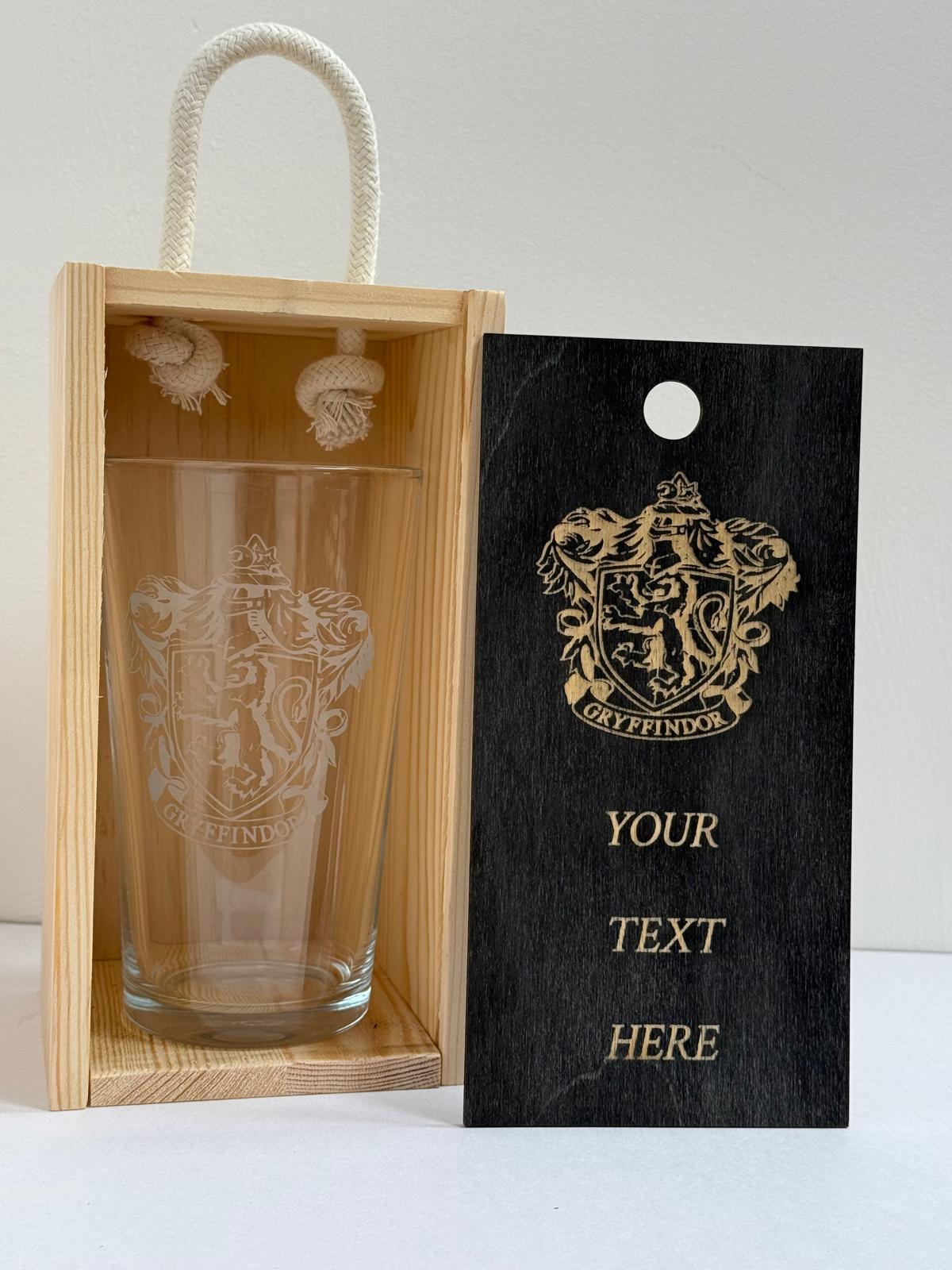 Gryffindor Shield - Harry Potter - Engraved Pint Glass - Presentation Box