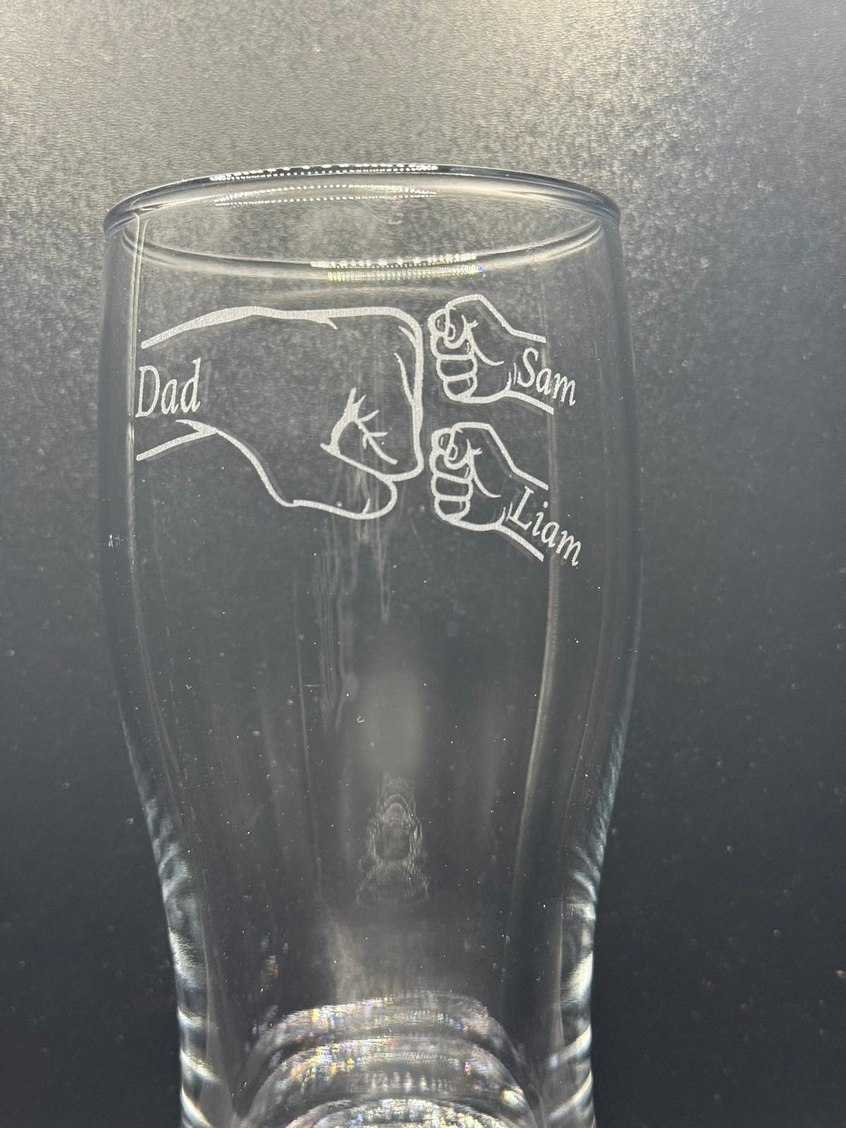 Personalised - Fathers Day - Fist Bump - Engraved Pint Glass - Presentation Box