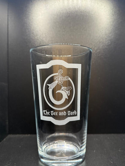 The Bee and Barb Inn - Elder Scrolls Themed - Engraved Pint Glass - Presentation Box