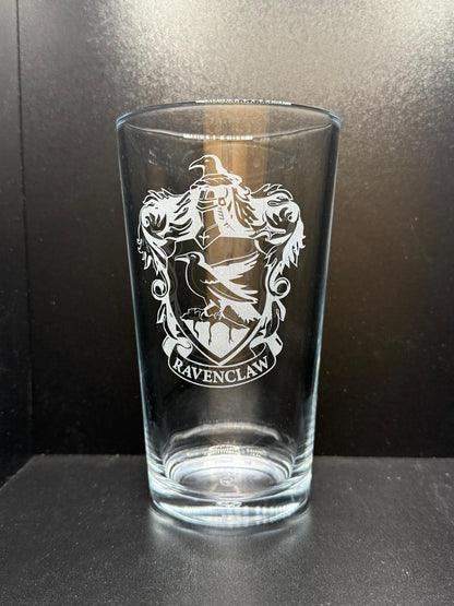 Ravenclaw Shield - Harry Potter - Engraved Pint Glass - Presentation Box