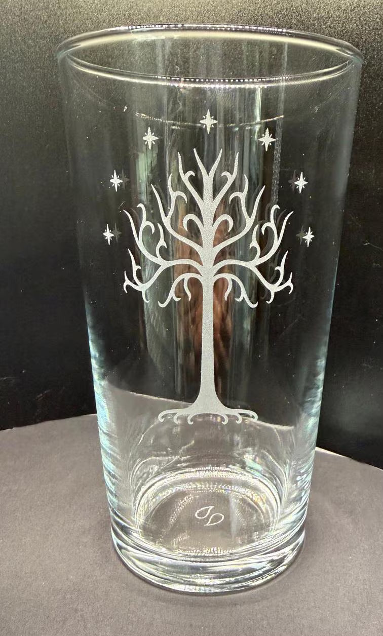 White Tree of Gondor - Engraved Pint Glass - Presentation Box
