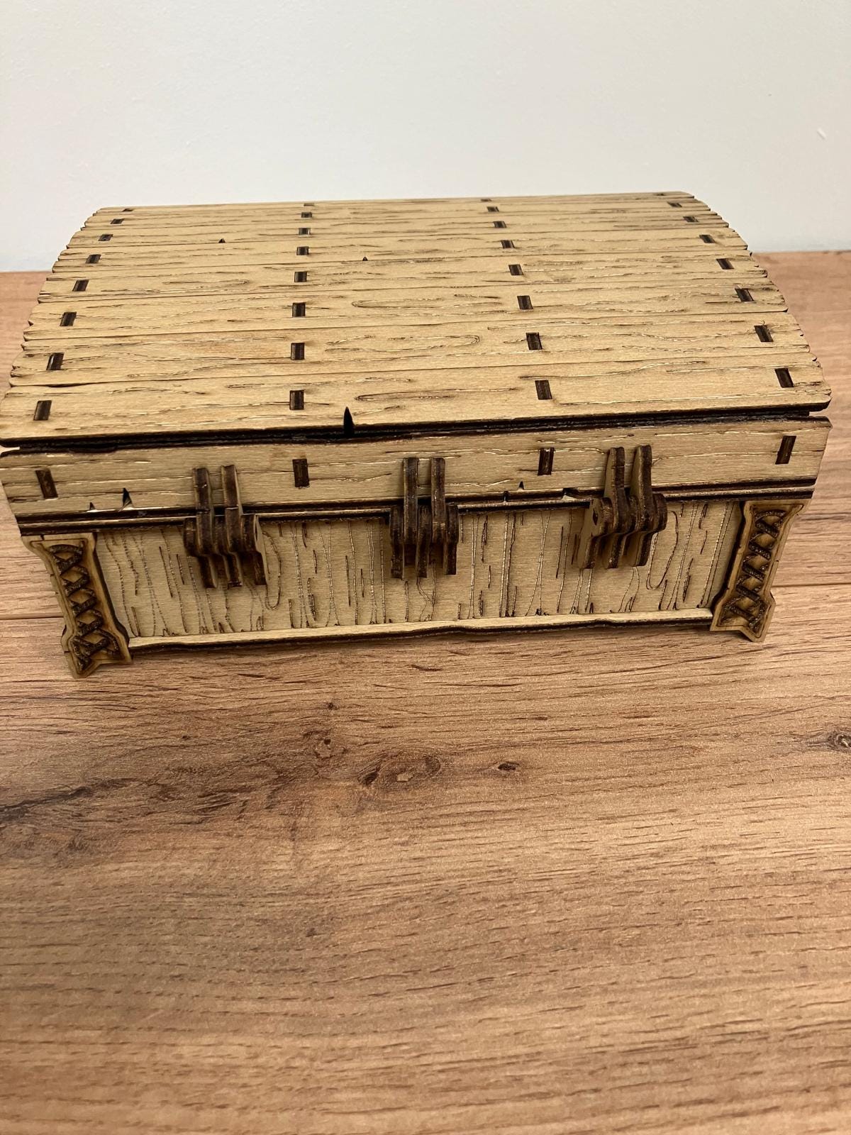 Wooden Chest Box with integrated hinge