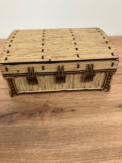 Wooden Chest Box with integrated hinge