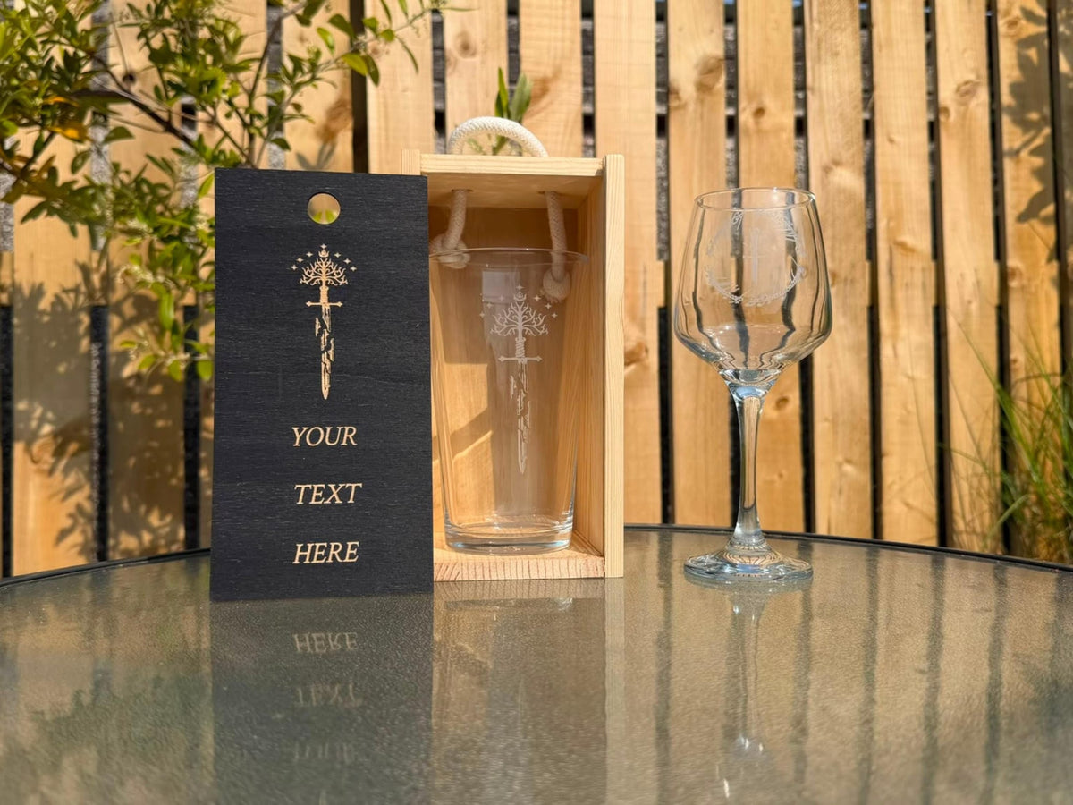 Anduril Sword Engraved Pint Glass, another view
