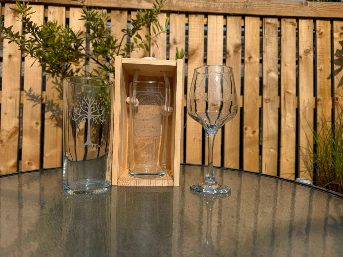 White Tree of Gondor Engraved Pint Glass, another view