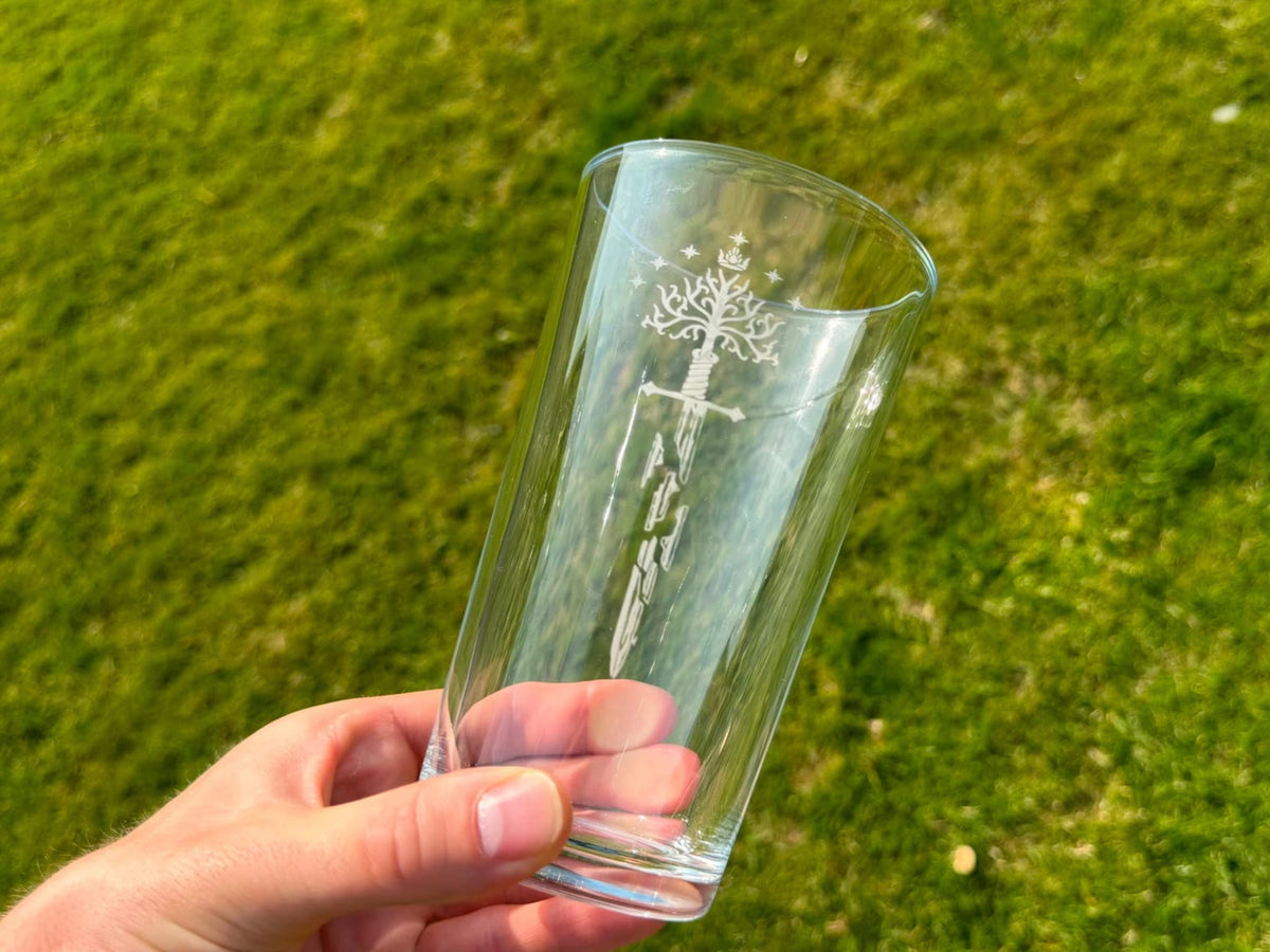 Anduril Sword Engraved Pint Glass, another view